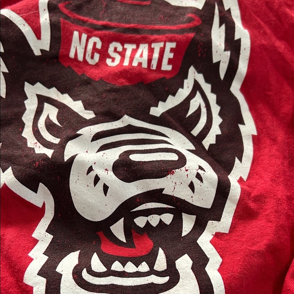 NC State womens T-Shirts - small - Picture 4 of 5